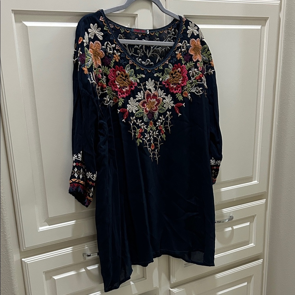 Johnny Was Shaylee Embroidered Blouse Navy Floral Tunic Top Large - Picture 4 of 8